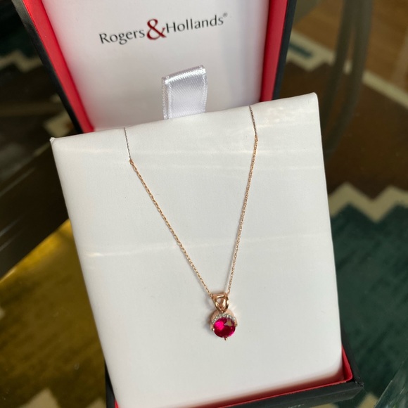 10k Rose gold 🌹 Red Ruby necklace - Picture 1 of 13